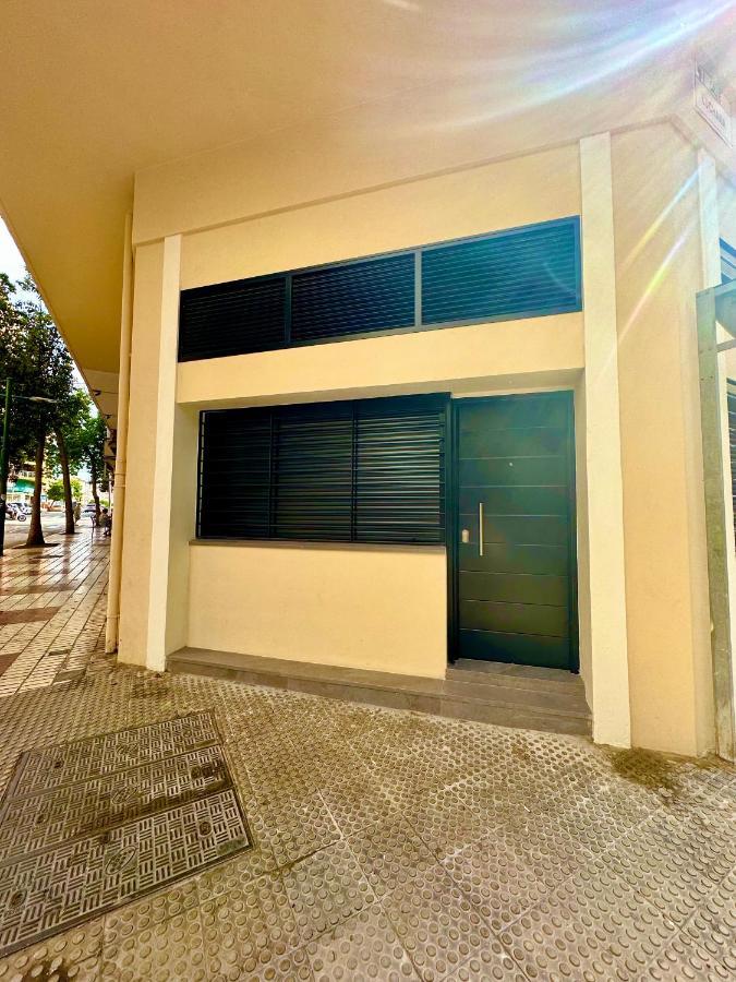Apartamentos Sunsets Malaga Centro ภายนอก รูปภาพ