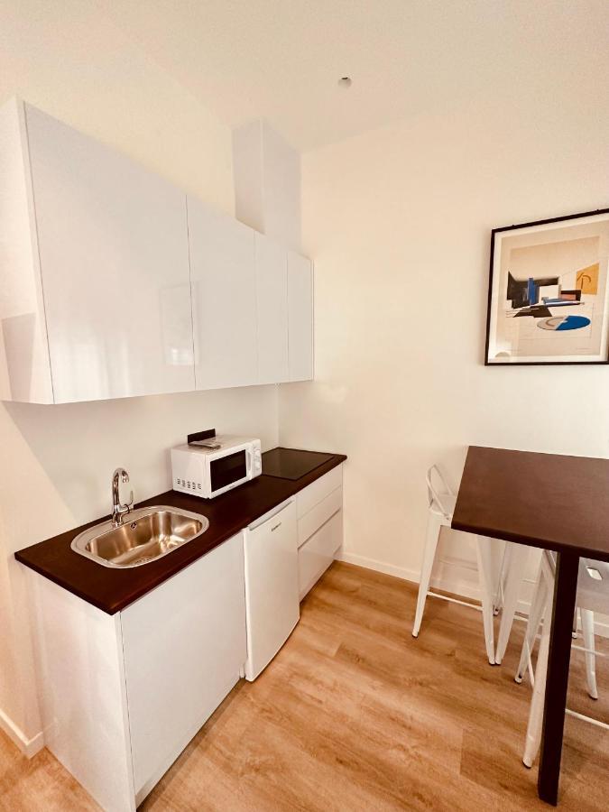 Apartamentos Sunsets Malaga Centro ภายนอก รูปภาพ