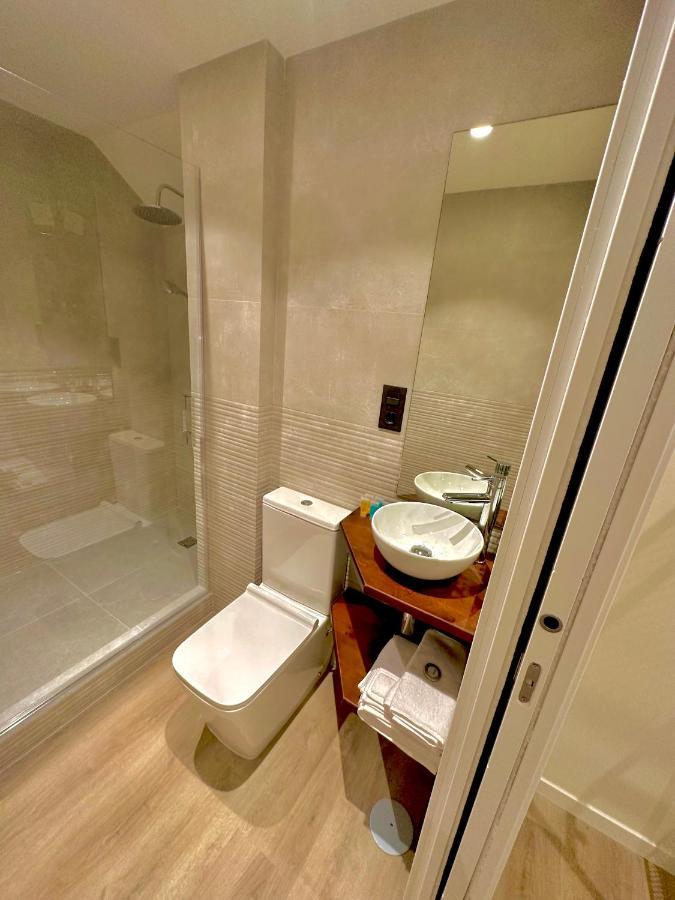 Apartamentos Sunsets Malaga Centro ภายนอก รูปภาพ